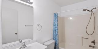 Modern Updated Tempe Townhome Near ASU & Downtown with Resort-Style Amenities Gallery 29
