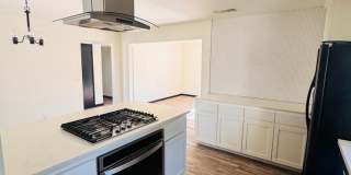 Charming 3 Bed/ 2 Bath Home in Clovis Gallery 11