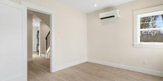 480 Southeast Reed Market Road Gallery 27