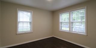 June FREE On This Updated 1 Bedroom 1 Bath Duplex in Navy Hill Area in Olathe Gallery 7