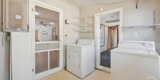 742 E Park Avenue Gallery 34