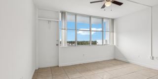 Grand Island Square - 3 Miles to Aventura Mall Gallery 38