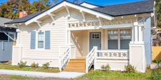 Renovated Bungalow in Riverside Gallery 1