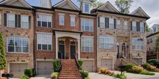 Beautiful 3BR, 3.5BA brick Townhome in Brookhaven Gallery 1