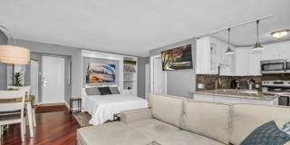 1340 N Dearborn St Gallery 10