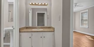 Charming 2 Bedroom Home Just Blocks from USC Campus with Great Parking & Move-In Ready Appeal Gallery 27