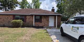 242 Garden Circle Gallery 1