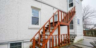208 W Williams St Gallery 23