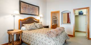 Luxury Townhome at The Cove at Eagle Mountain in Park Meadows Gallery 21