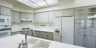 Spacious 4 Bedroom with Loft in Loma Linda Gallery 10