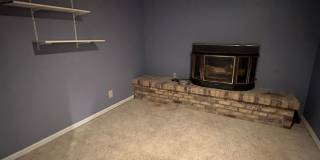 5 bedroom 3 bathroom Sinlge Family House in Aurora Gallery 10