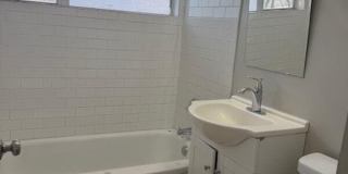 4340 Buchanan Street Gallery 10