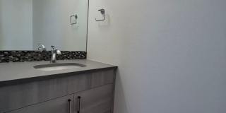 Modern 3B/4B Condo- Available June 10th Modern 3B/4B Condo- Available June 10th Gallery 9