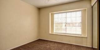 1208 E Wickieup Lane Gallery 14