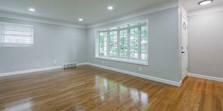 $2300 3 bed 2 bath bungalow Gallery 7