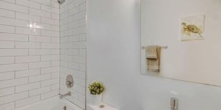 Columbia Heights 2BR 2BA w/Parking & Private Patio Garden Gallery 24