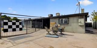 123 E ERIE Drive Gallery 36