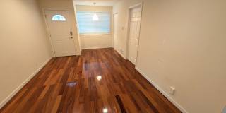 Newly Upgraded 1 Bedroom Duplex Near Glen Canyon Gallery 1