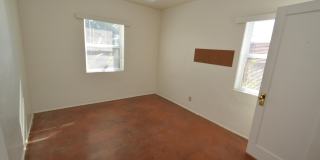 1708 E Spring Street Gallery 10