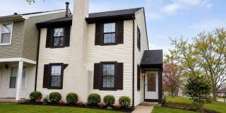 601 MAGNOLIA Court Gallery 1