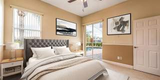 Captivating 4 Bedroom, 2 bath Pool/Lake home Gallery 28