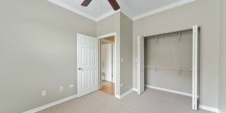 2042 W Warren Boulevard Gallery 21