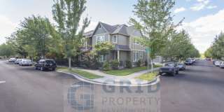 Spacious 3 Bedroom, 2.5 Bath Townhome Available in Hillsboro - 2 Car Garage! Spacious 3 Bedroom, 2.5 Bath Townhome Available in Hillsboro - 2 Car Garage! Gallery 25