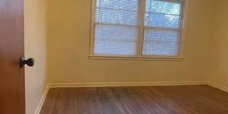 3 Bd 1 Ba Bungalow w/ hardwood Gallery 8