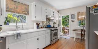 141 Coggeshall Avenue Gallery 9
