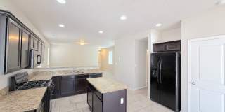 Beautiful 3-Bedroom Home in Tierra Oeste near Ladera/Unser. Refrigerated Air! Gallery 10