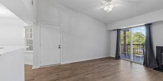 6901 VICTORIA Drive Gallery 9