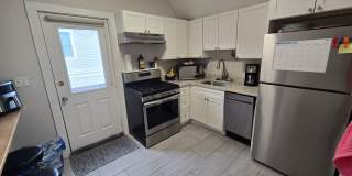 Nicely renovated 3 bed with in-unit laundry in Watertown! Gallery 1