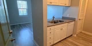 1 Bedroom Condo in Downtown Free Water, Sewer, Trash and Pest Control! Gallery 1