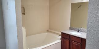 Clean 2 Bedroom 2 Bath Henderson Condo Gallery 22