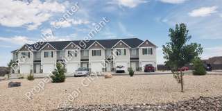 Move-In Discount - 3 Bedroom - 2.5 bathroom - in the heart of Cedar City! Gallery 1