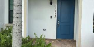 11718 SW 13th Ct Gallery 1