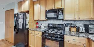 4915 W GUNNISON Street Gallery 12