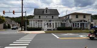 174 N WASHINGTON Street Gallery 1
