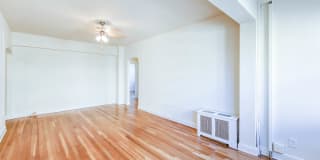 The Frontenac Gallery 18