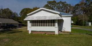 Roomy & Renovated 4BR Home at a Great Price! Gallery 1