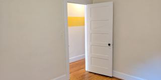 Charming Historic townhouse in downtown Frederick available mid June! Gallery 40