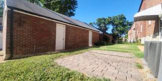 One Bedroom Apartment with Garage Parking! Gallery 13