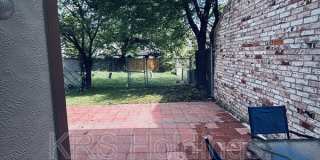 817 Pleasant St Gallery 14