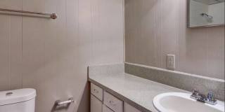 Three 44 Apartments Gallery 9