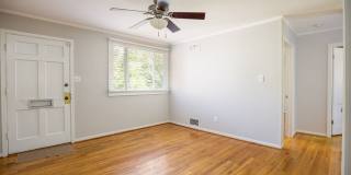 Charming 2BR Condo in Greensboro Gallery 1