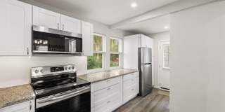 30 KEYSTONE Avenue Gallery 13