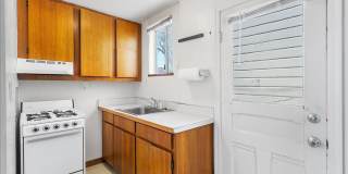 3249 Encinal Ave #B - 1 bedroom | 1 bath | Lower front unit Gallery 6