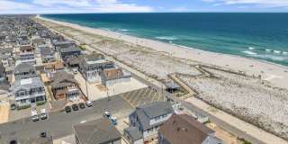 2400 Ocean Front Gallery 31