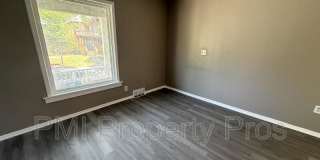 1943 N 38th St Gallery 1