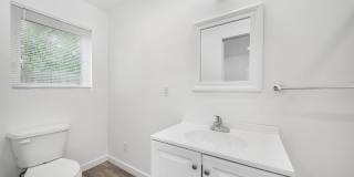 422 N Batavia St. Gallery 21